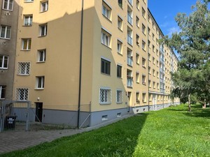 Pronájem bytu 1+1 32 m2 Praha 9 Náměstí na…